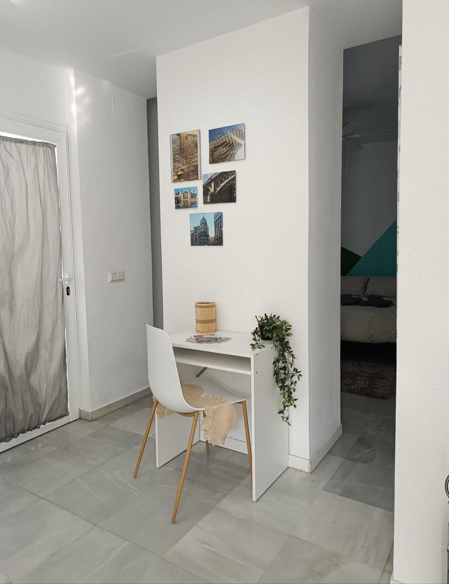 Nao Victoria Apartment Gelves